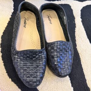 Trotters Black Woven Leather Slip-On Flats